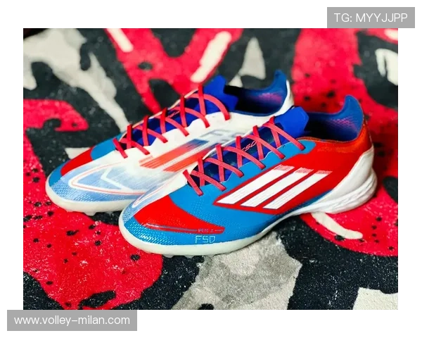 球星复刻足球鞋：经典与创新融合的全新潮流体验